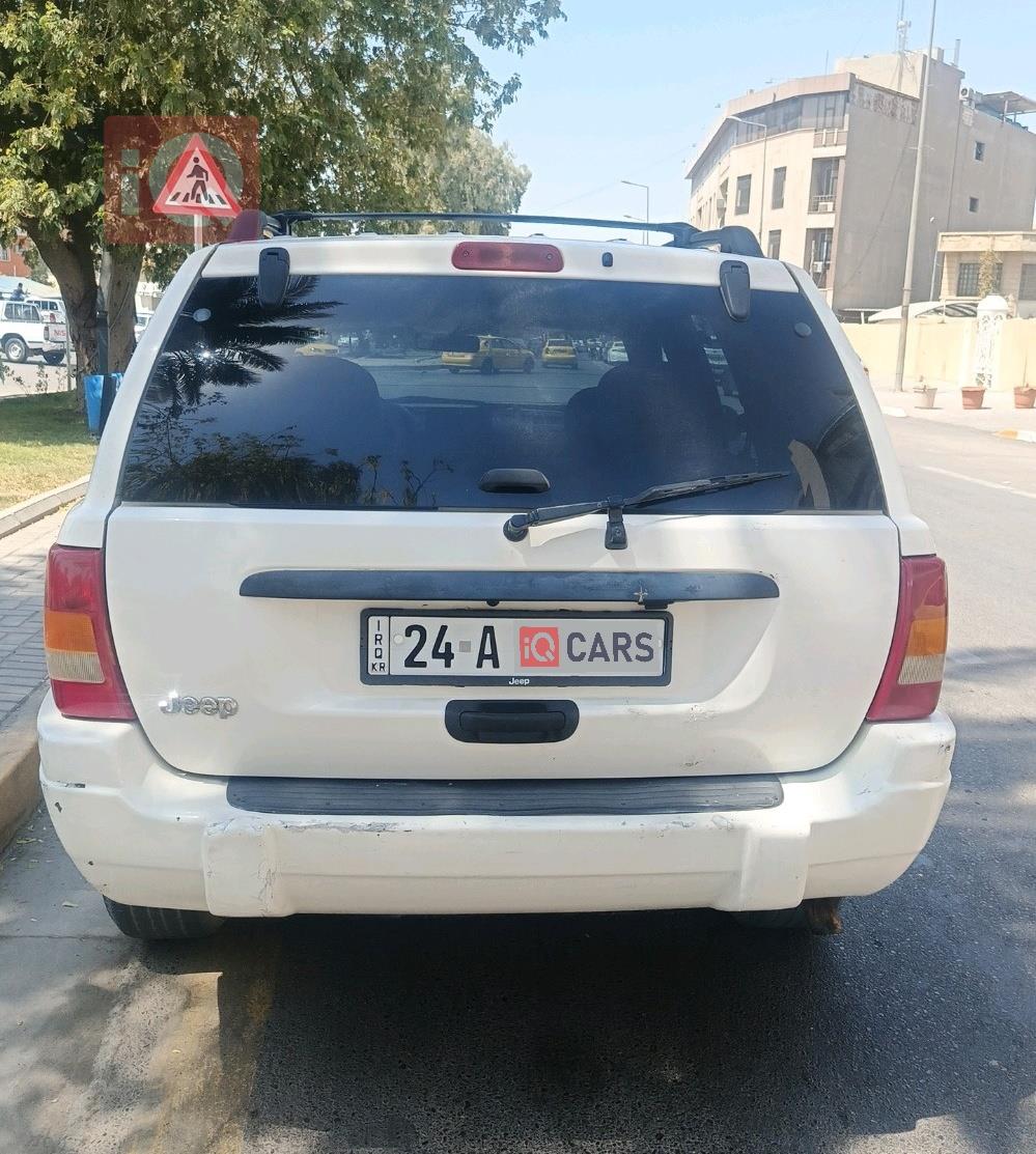 جیپ گراند شیرۆکی